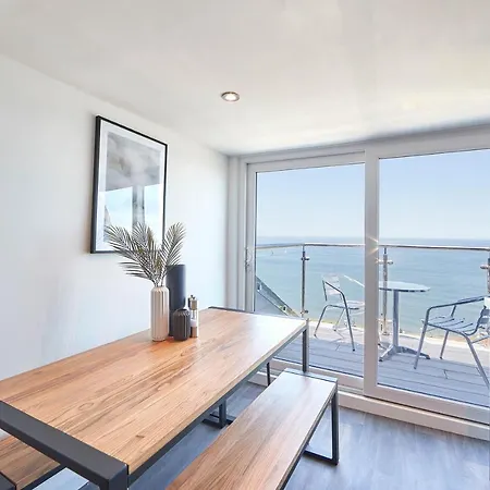 Host & - Pier View Penthouse *