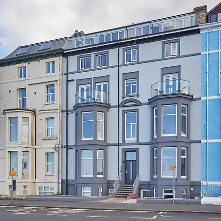 Host & - Pier View Penthouse